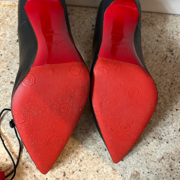Christian Louboutin - Picture 2 of 9